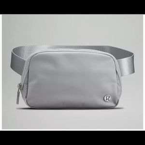 Lululemon belt bag gray excellent condition